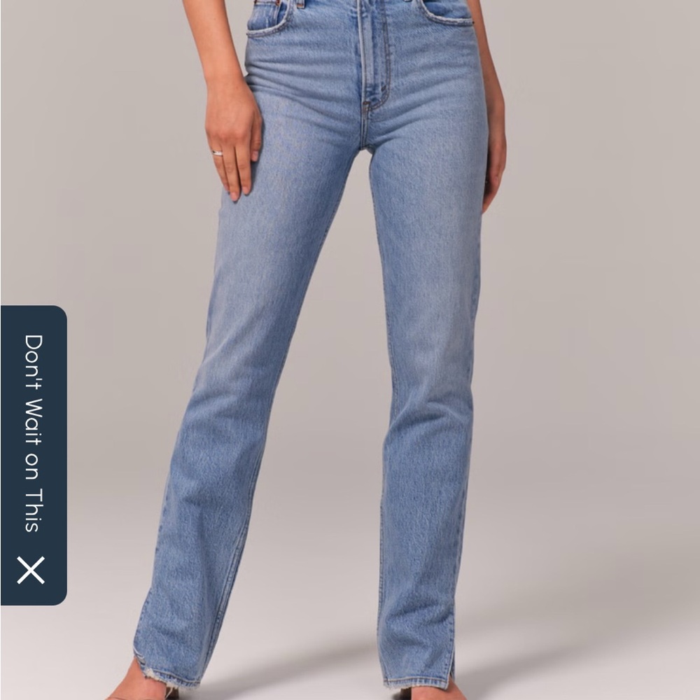 Abercrombie & Fitch Women's
Ultra High Rise 90s Straight Jean